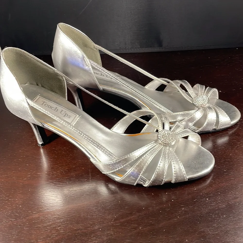 Vintage Touch Ups by Benjamin Walk silver strappy heel - Picture 2 of 6